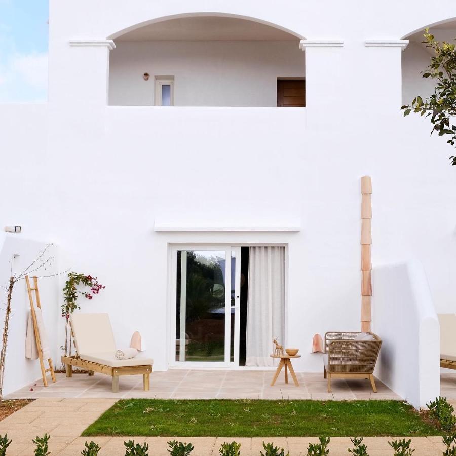 Eques Petit Resort Кала де Ор Экстерьер фото